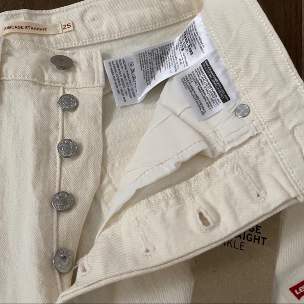 Last one Levi’s Ribcage Straight Jeans - Picture 4 of 8